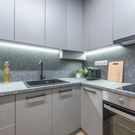 Apartment Cozy 2 Bedroom Flat At Mavili Square - Xenias *